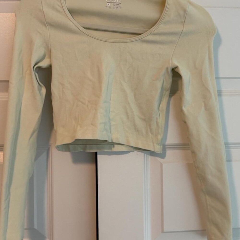 Oner Active light green nylon & spandex long sleeve crop top in size S #activewe